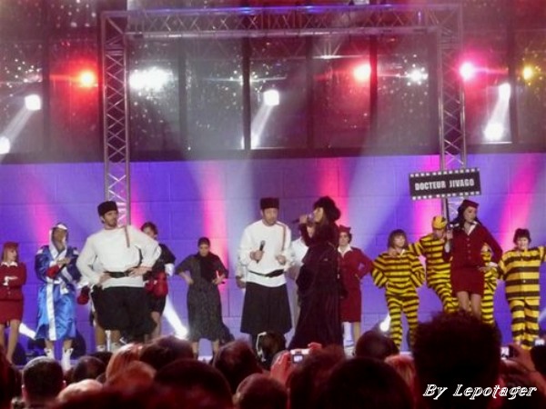 097-enfoires_2009.jpg