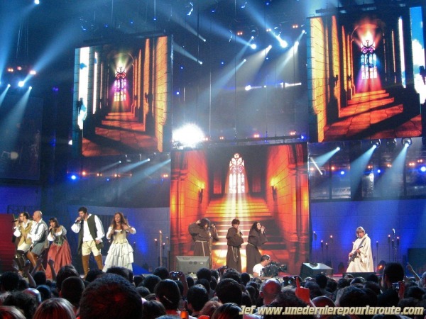 106-enfoires_2009.jpg