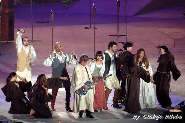 108-enfoires_2009.jpg