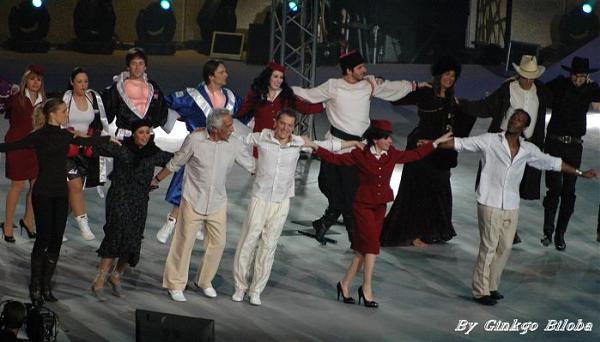 087-enfoires_2009.jpg